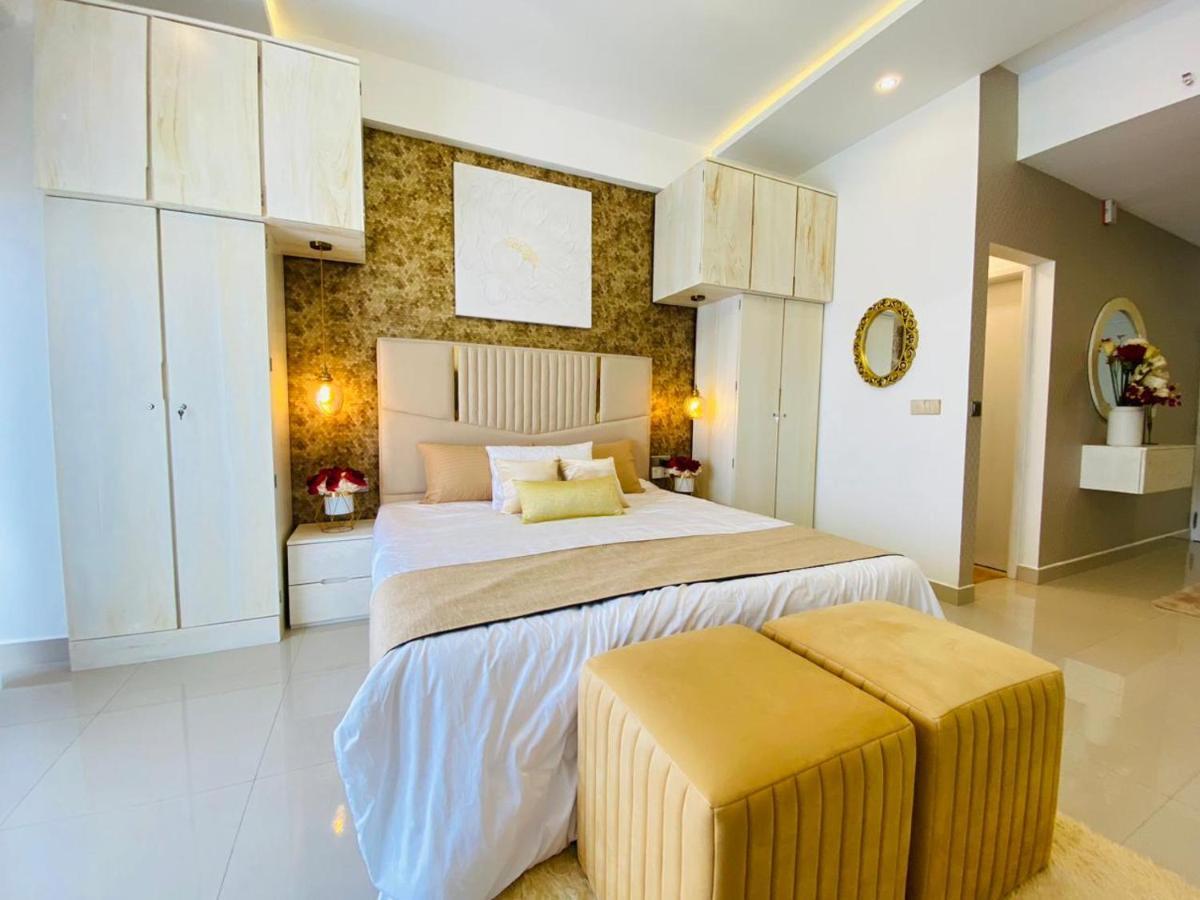 Ocean Breeze - Udaya Luxury Apartments Негомбо Экстерьер фото