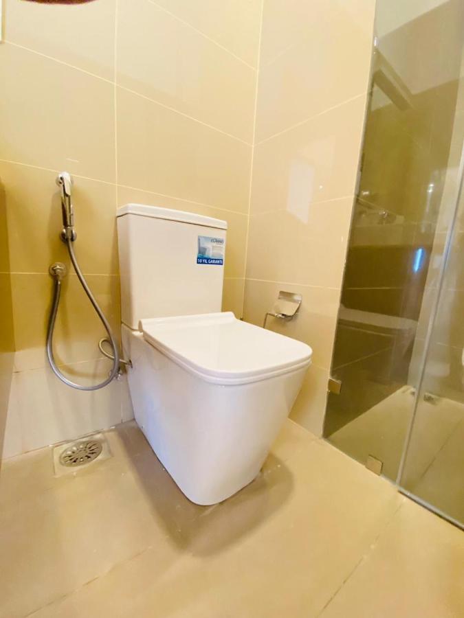 Ocean Breeze - Udaya Luxury Apartments Негомбо Экстерьер фото