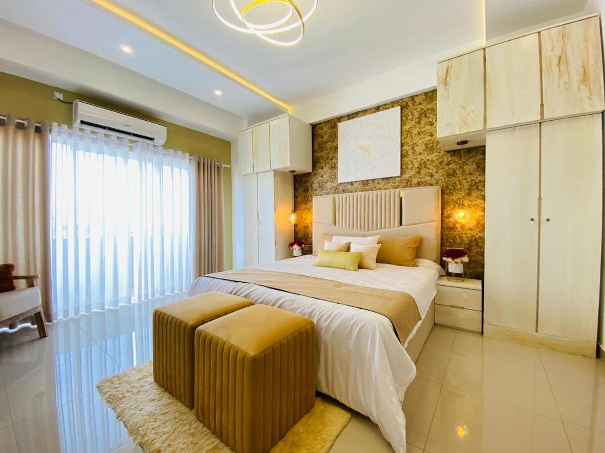 Ocean Breeze - Udaya Luxury Apartments Негомбо Экстерьер фото