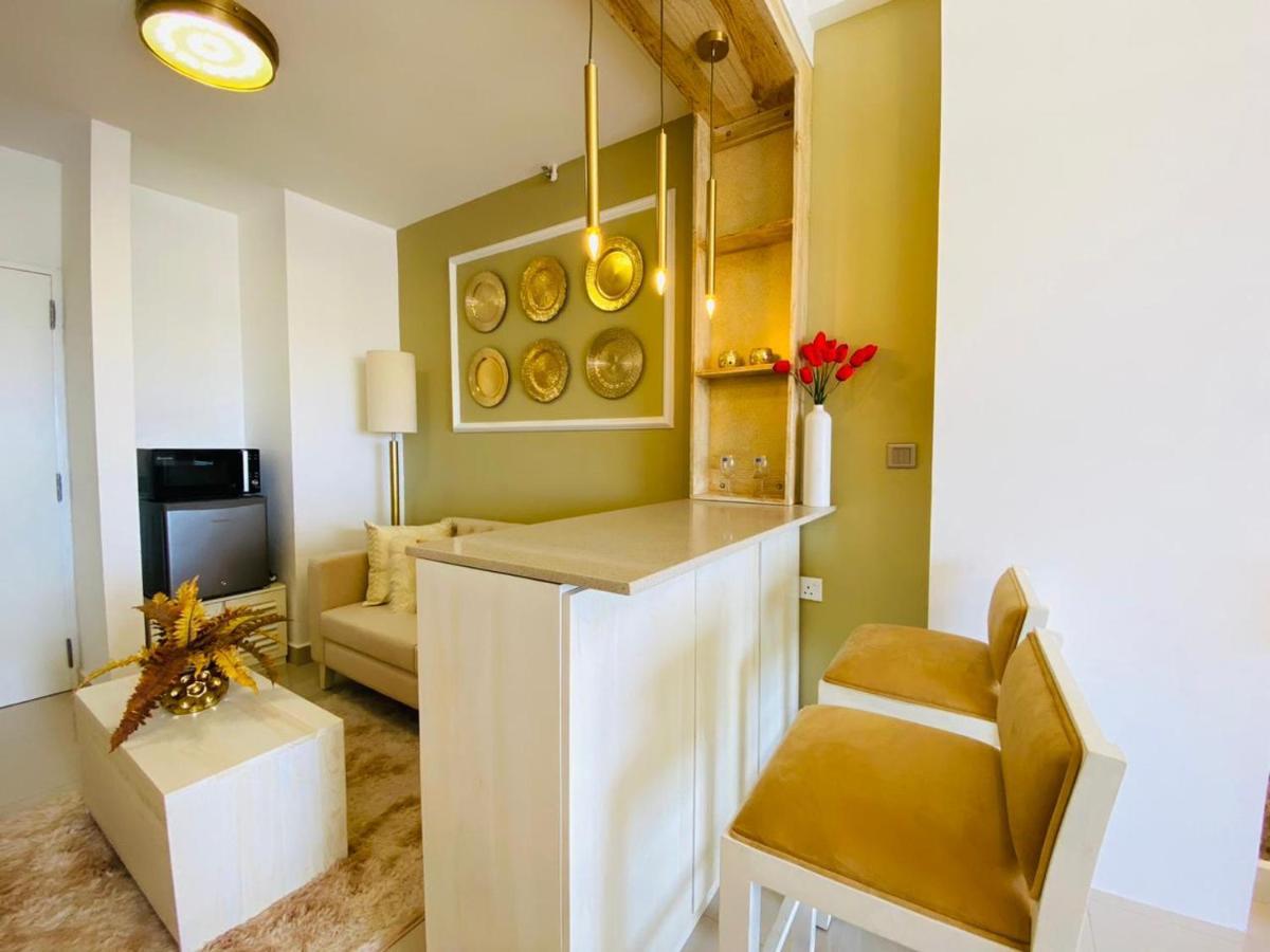 Ocean Breeze - Udaya Luxury Apartments Негомбо Экстерьер фото
