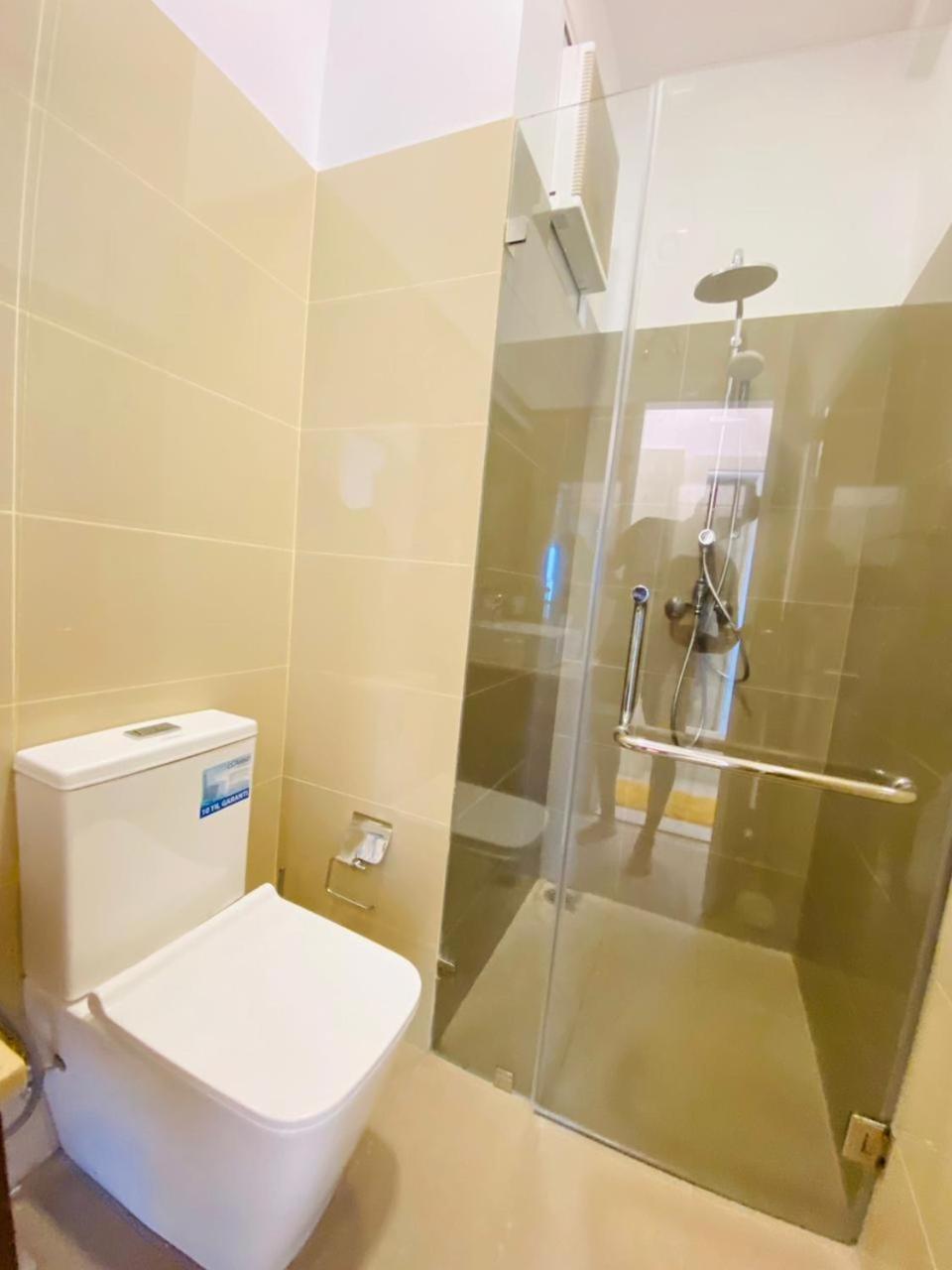 Ocean Breeze - Udaya Luxury Apartments Негомбо Экстерьер фото