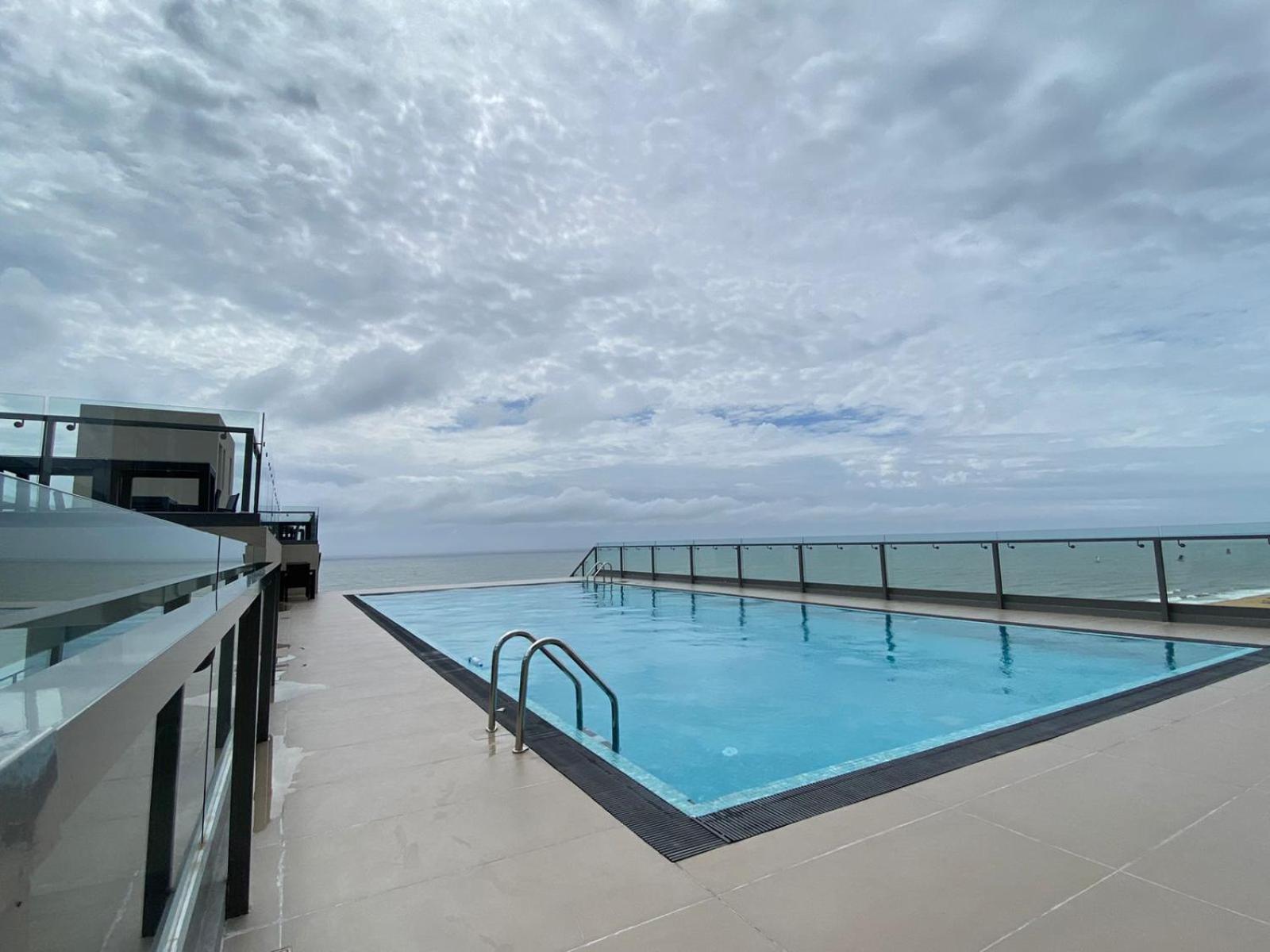 Ocean Breeze - Udaya Luxury Apartments Негомбо Экстерьер фото